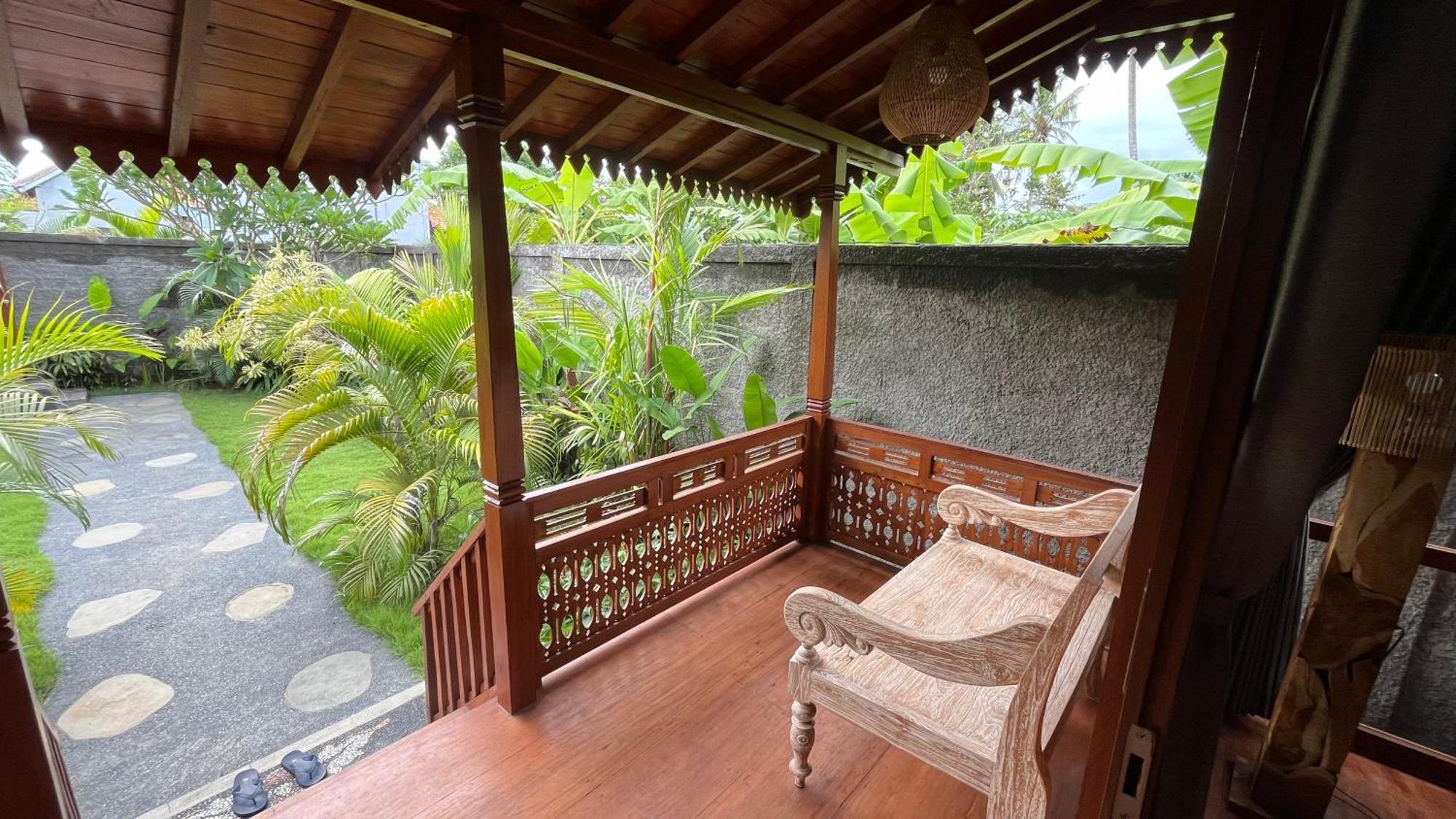 Royani Villa Сукавати Экстерьер фото